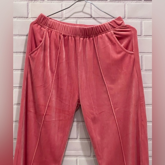 Women velvet pink pants /size M-L - Picture 5 of 6